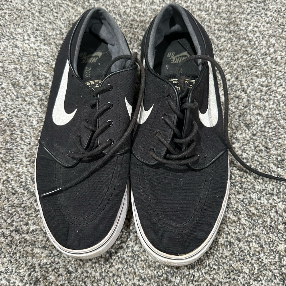 Nike shoes